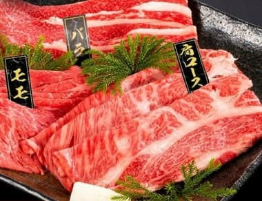 美味しそうな3種の熊野牛すき焼き肉（バラ、肩ロース、モモ）