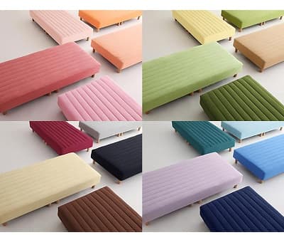 カラフルな多種類の色のマットレスベッド
